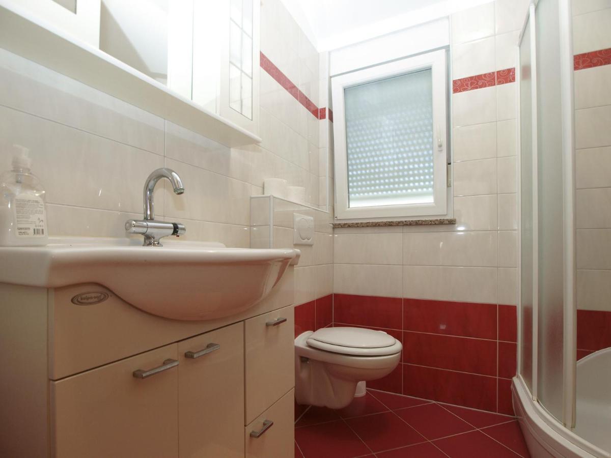 Apartments Majda 1932 Fazana Exterior photo