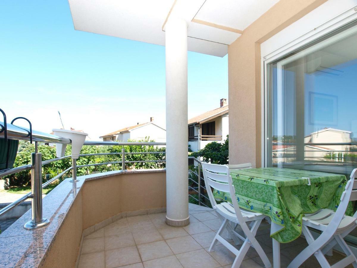 Apartments Majda 1932 Fazana Exterior photo