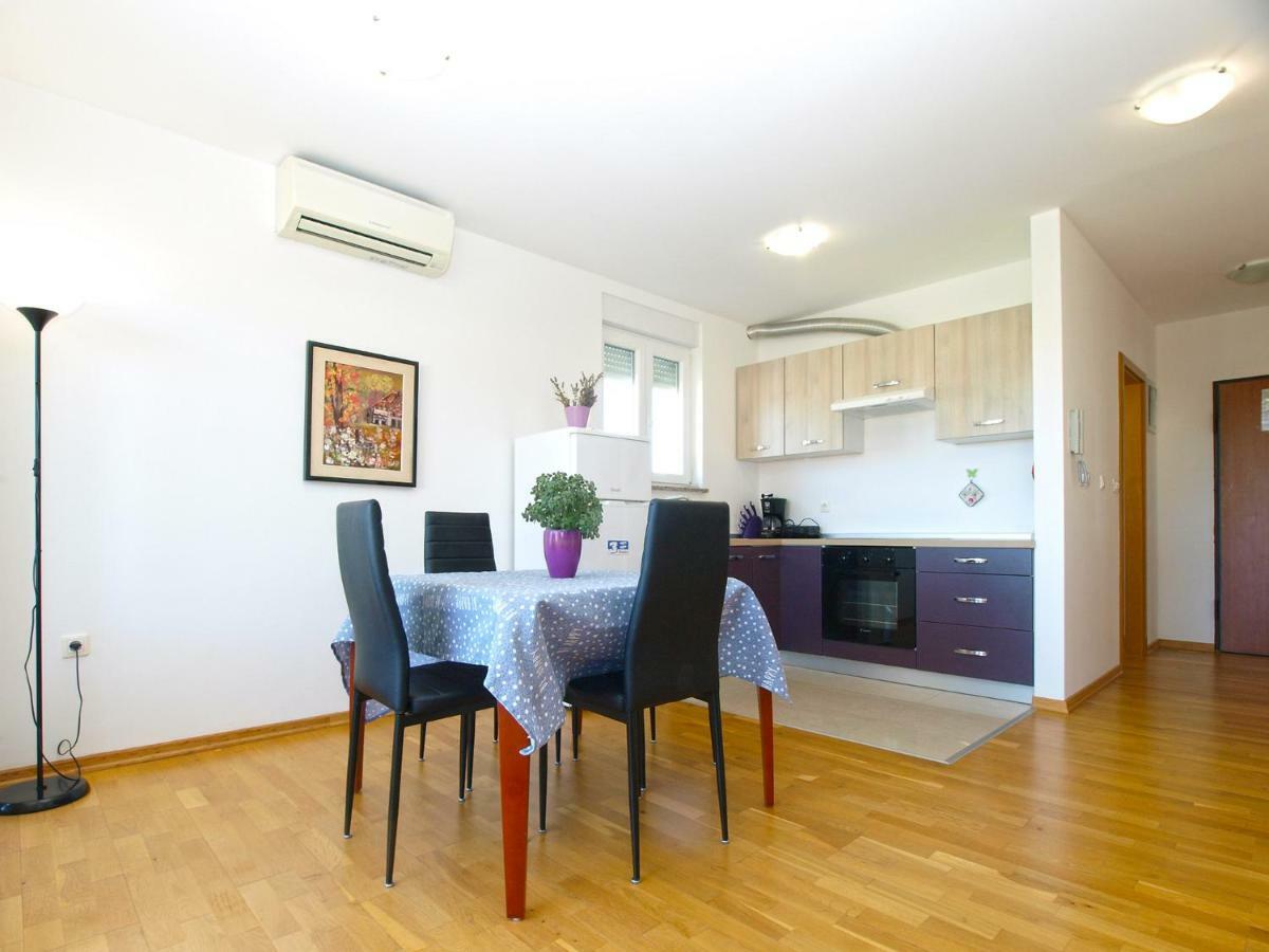 Apartments Majda 1932 Fazana Exterior photo
