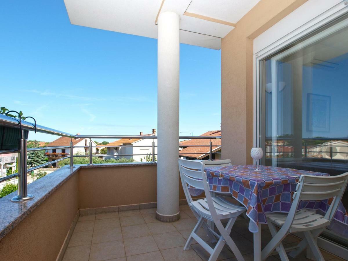 Apartments Majda 1932 Fazana Exterior photo